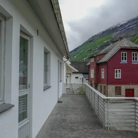 Fjord Nature * Hellesylt